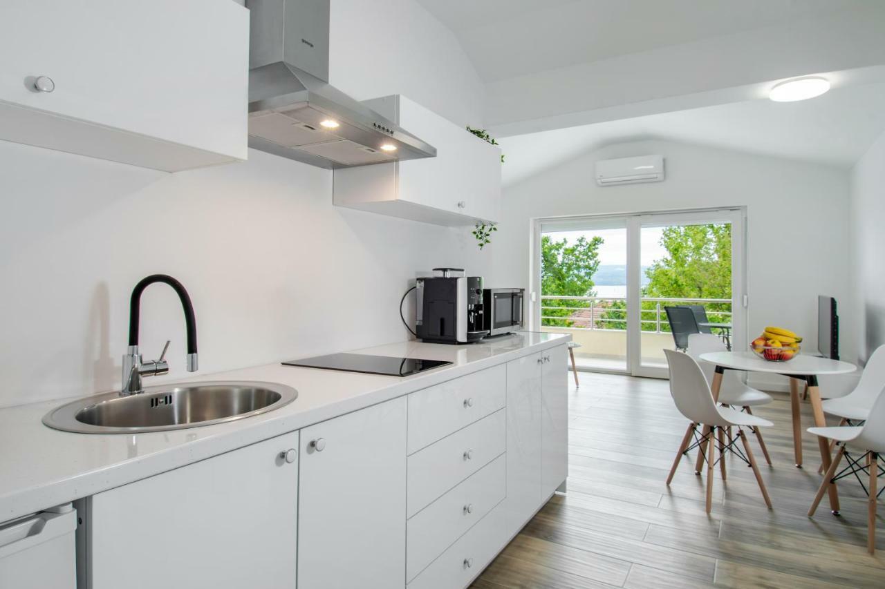 Apartments Mijo Дуги Рат Екстериор снимка