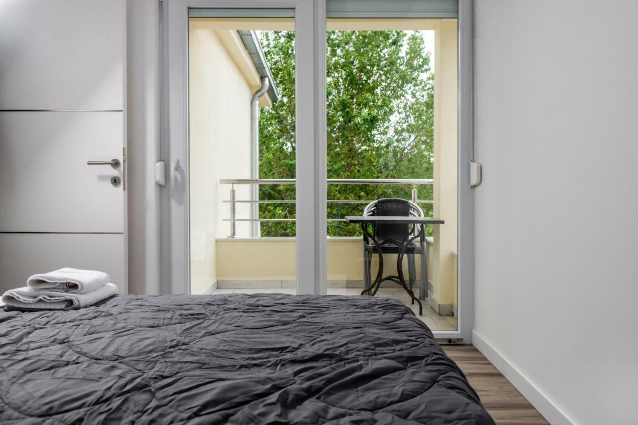 Apartments Mijo Дуги Рат Екстериор снимка