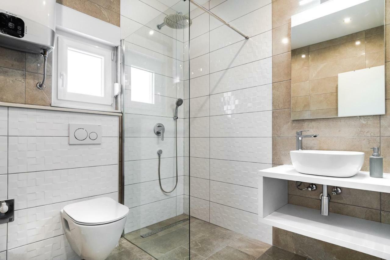 Apartments Mijo Дуги Рат Екстериор снимка