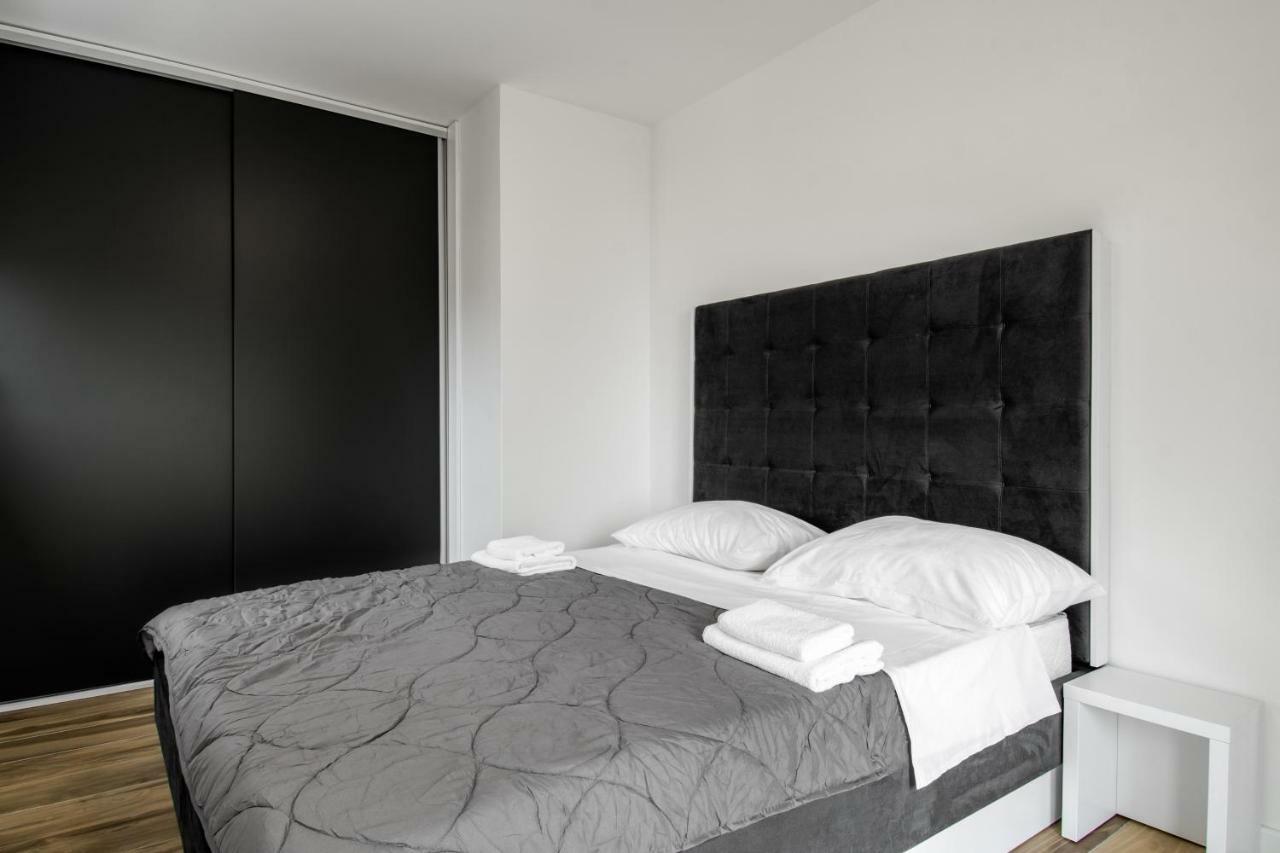 Apartments Mijo Дуги Рат Екстериор снимка