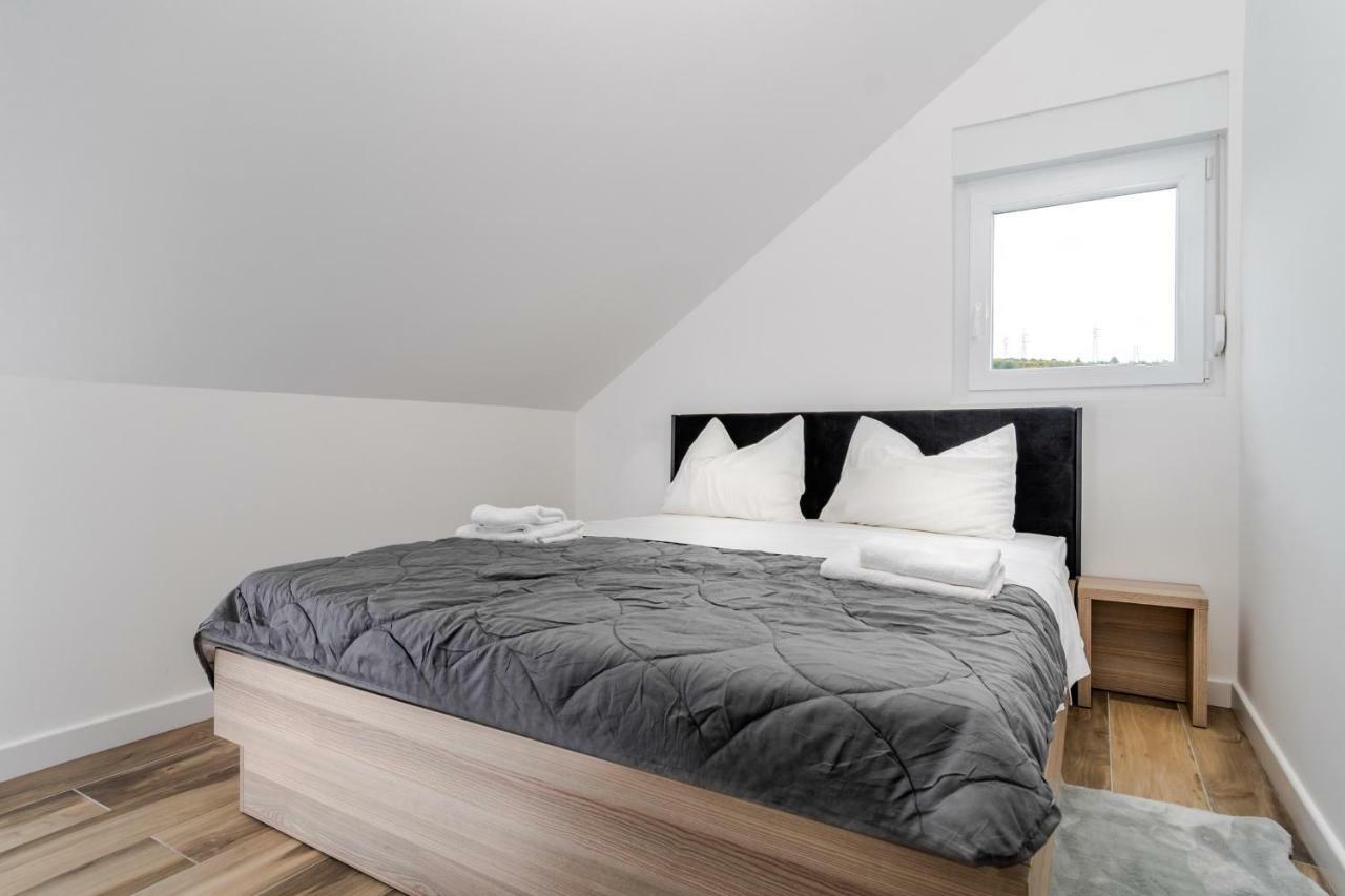 Apartments Mijo Дуги Рат Екстериор снимка