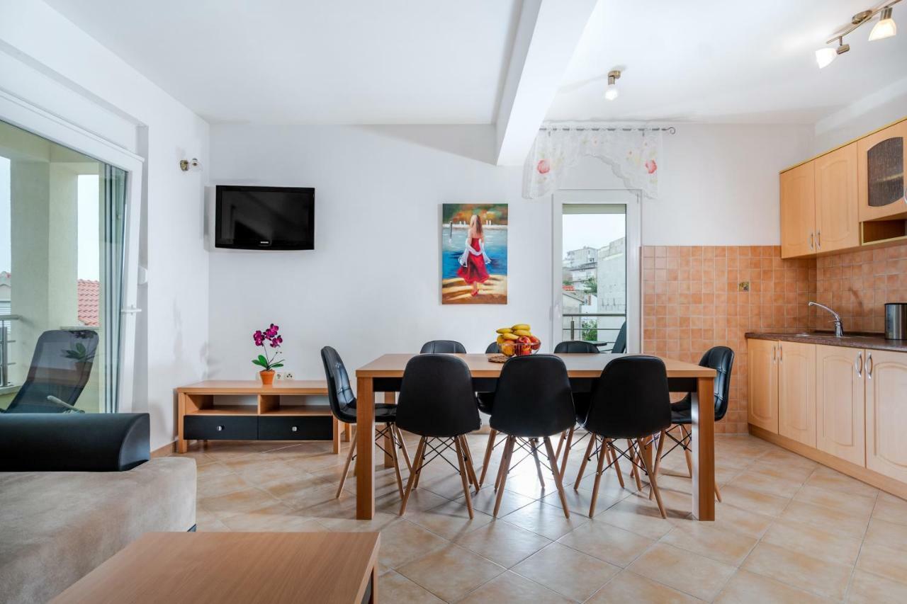 Apartments Mijo Дуги Рат Екстериор снимка