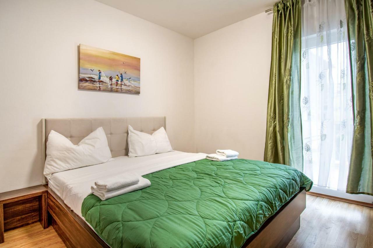 Apartments Mijo Дуги Рат Екстериор снимка