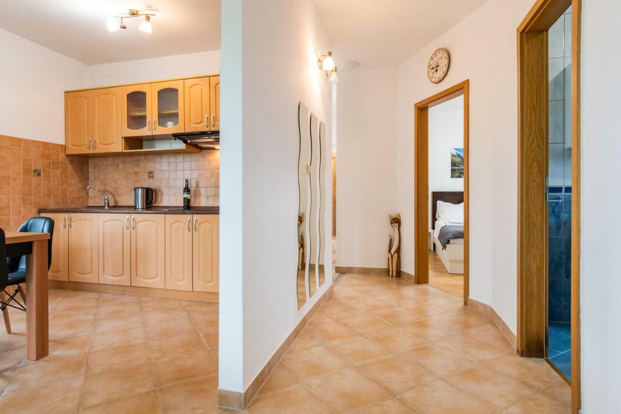 Apartments Mijo Дуги Рат Екстериор снимка