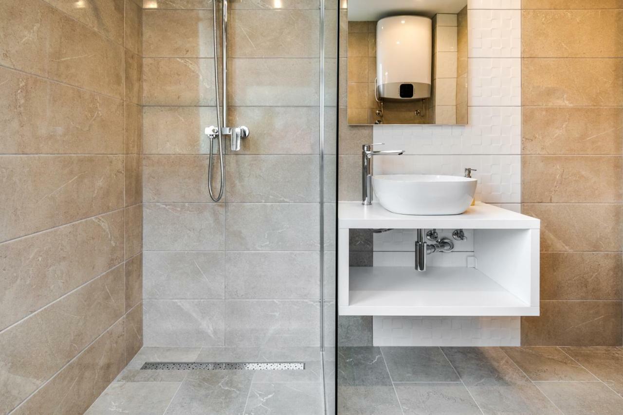 Apartments Mijo Дуги Рат Екстериор снимка