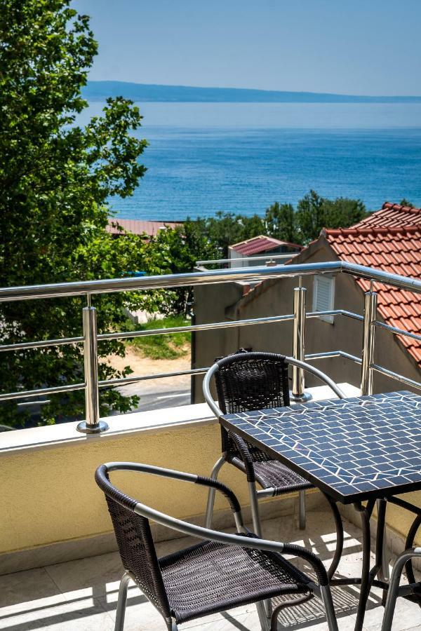 Apartments Mijo Дуги Рат Екстериор снимка